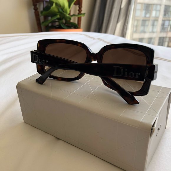 Authentic DIOR Vintage Tortoiseshell Sunglasses - Picture 7 of 8